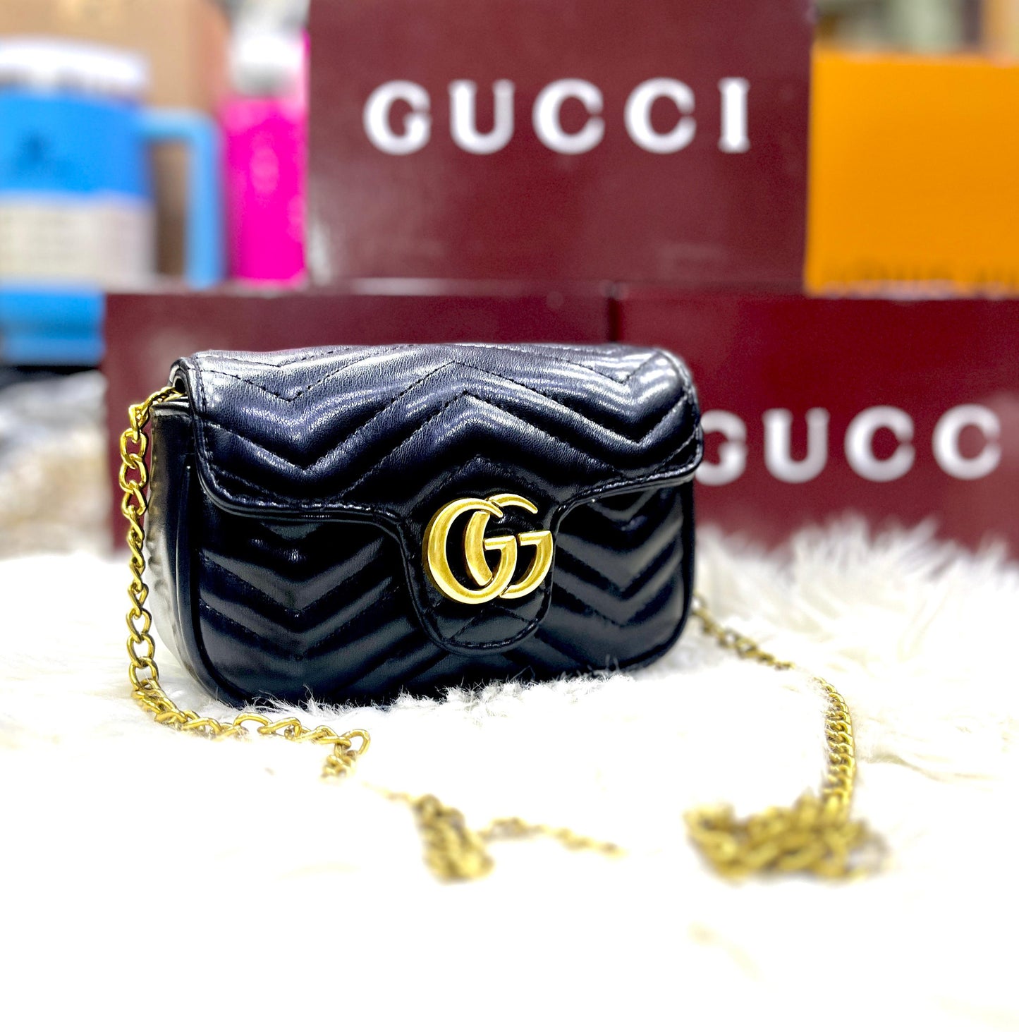 Gucci GG Marmont Mini Bag – Black Matelassé Chevron Leather(Black)