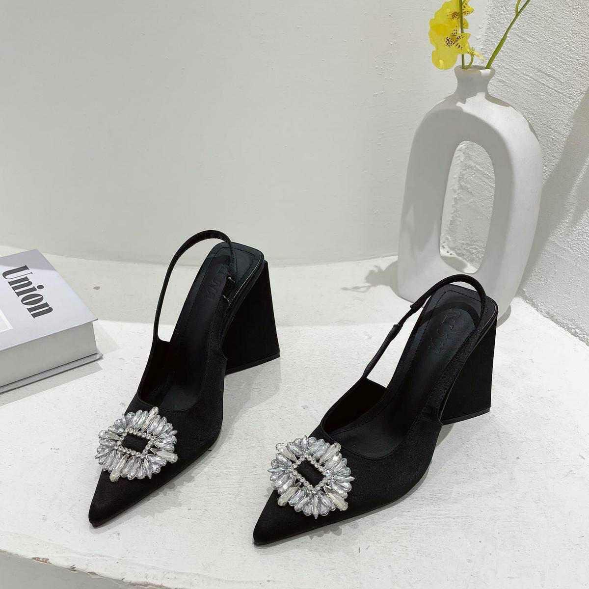 ZARA Triangle Heels – With Brand Box(Black)