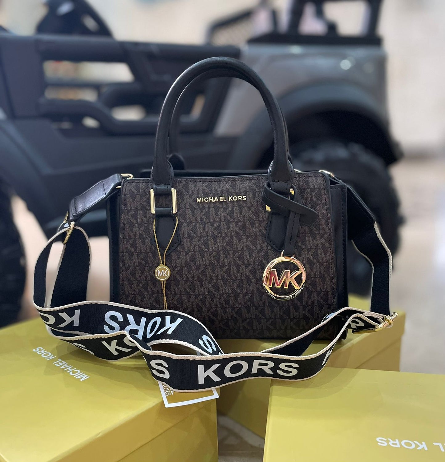MICHAEL KORS RESTOCK – Women Bag(Brown/Black)