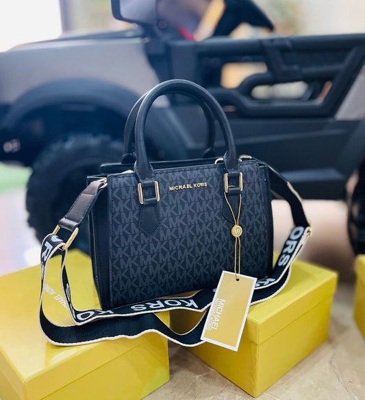 MICHAEL KORS RESTOCK – Women Bag(Black)