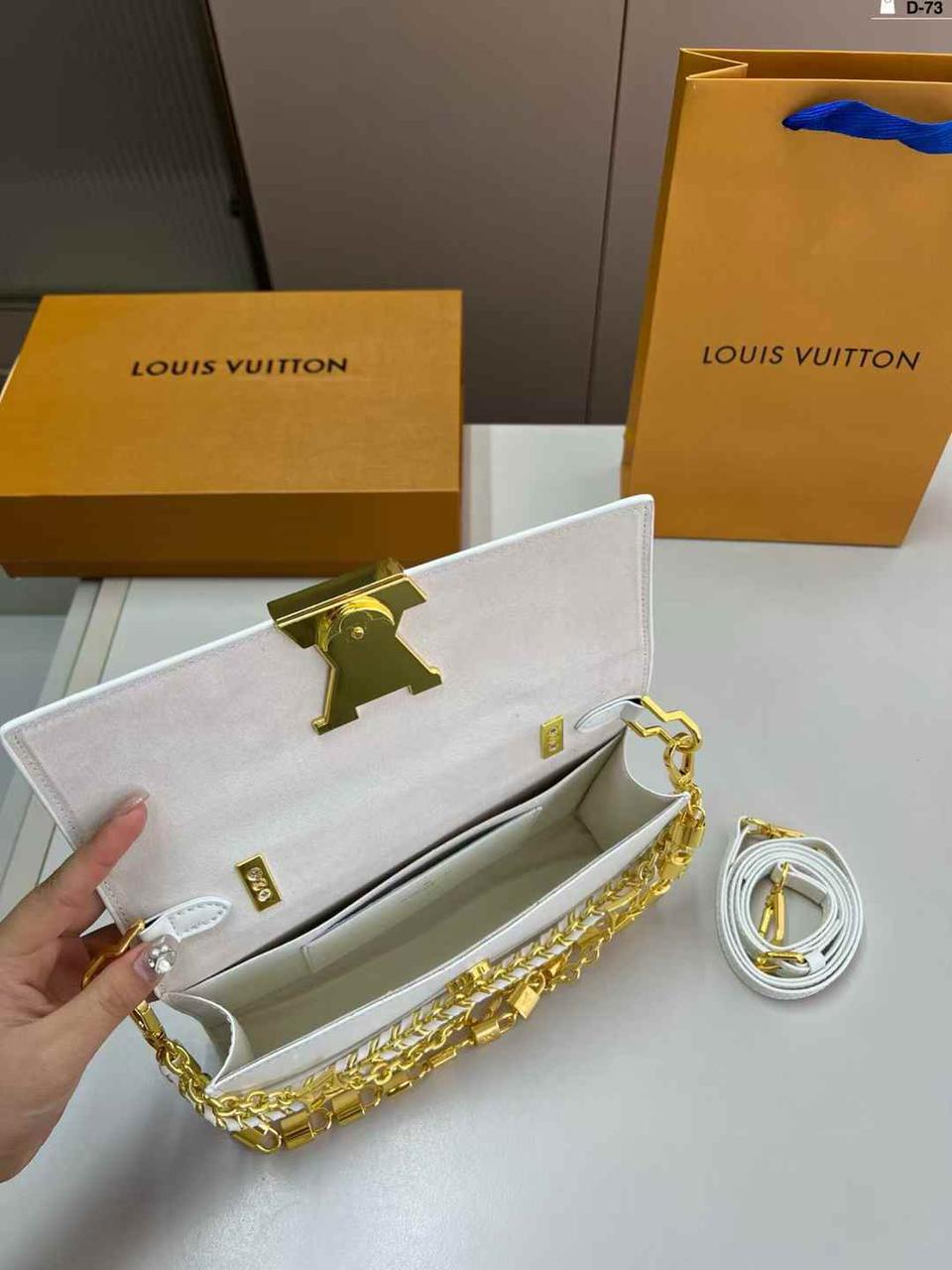 LOUIS VUITTON CAPUCINES – Women Wallet On Chain(White)