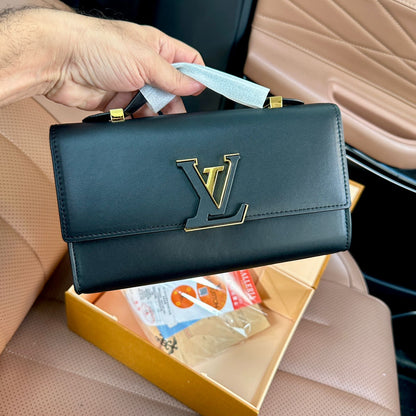 LOUIS VUITTON CAPUCINES – Women Wallet On Chain(Black)