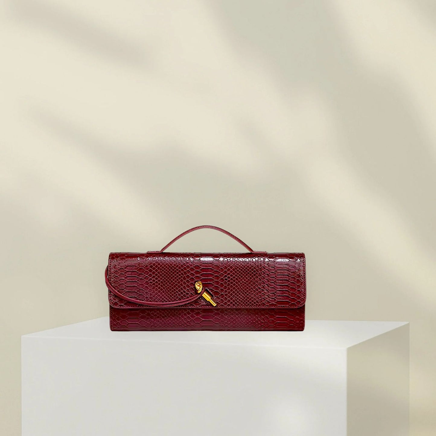 BOTTEGA VENETA – Python Andiamo Women Clutch Bag(Red)