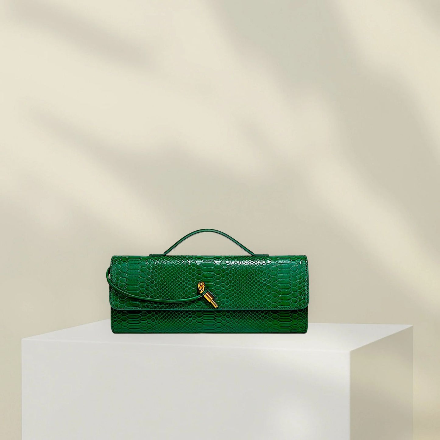 BOTTEGA VENETA – Python Andiamo Women Clutch Bag(Green)