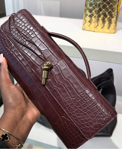 BOTTEGA VENETA – Python Andiamo Women Clutch Bag(Red)