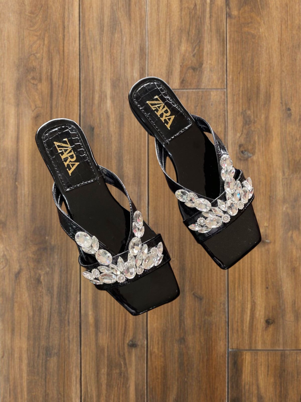 ZARA STONE FLAT SLIPPERS – Women Footwear(Black)