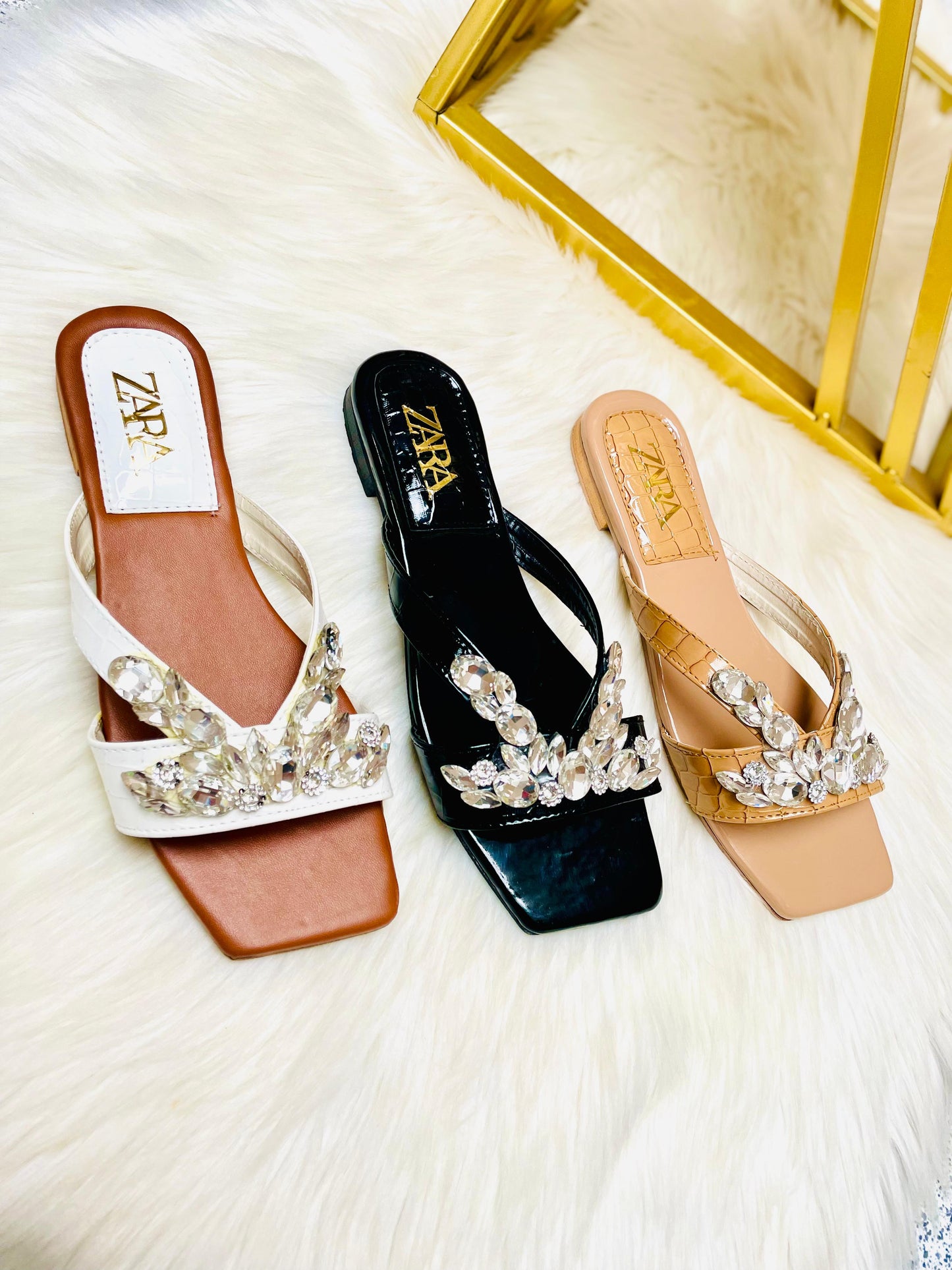 ZARA STONE FLAT SLIPPERS – Women Footwear(Brown/White)
