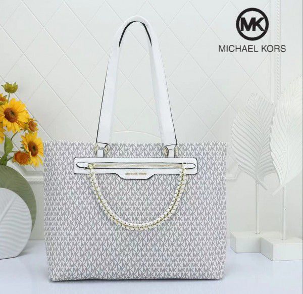 MICHAEL KORS – Women Tote Bag (AAA Master Quality)(White/Black)