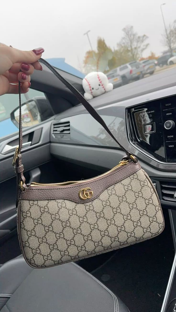 GUCCI – Women Luxury Bag Master Series