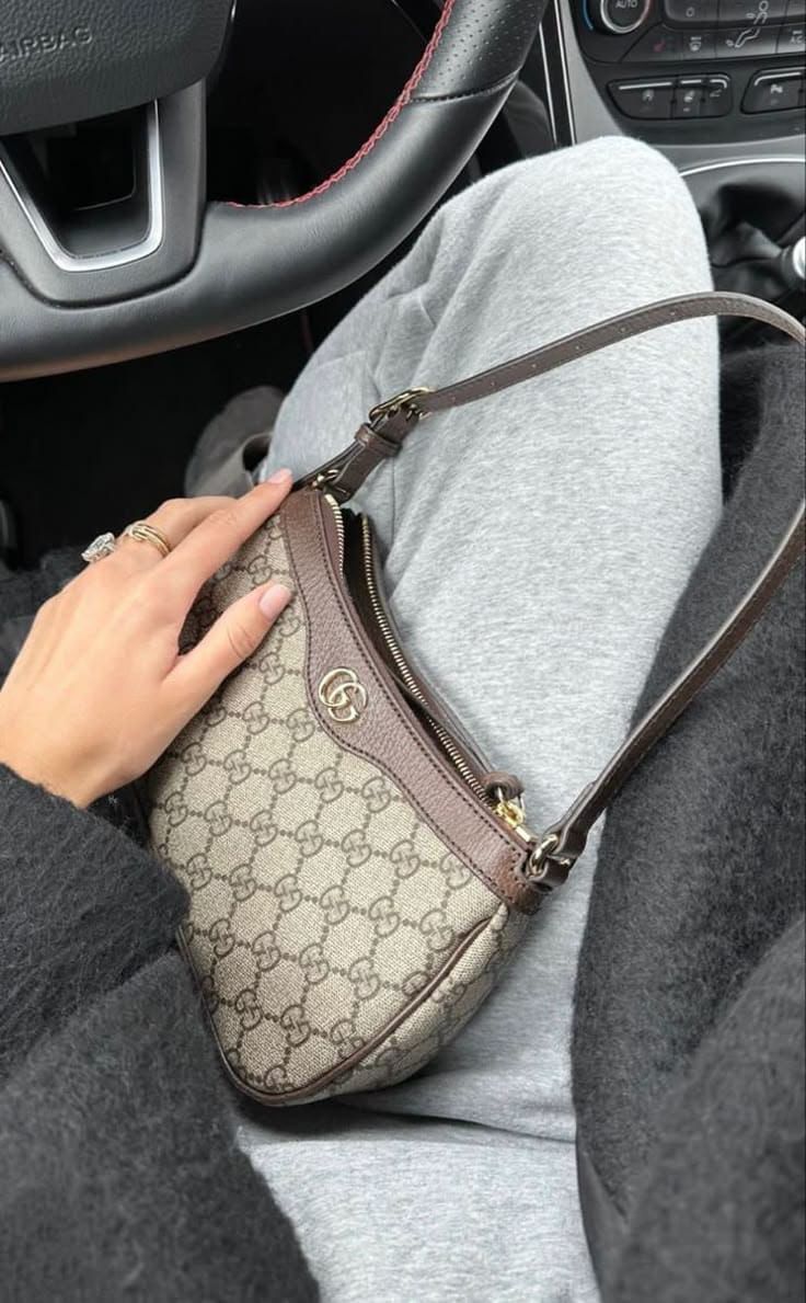 GUCCI – Women Luxury Bag Master Series
