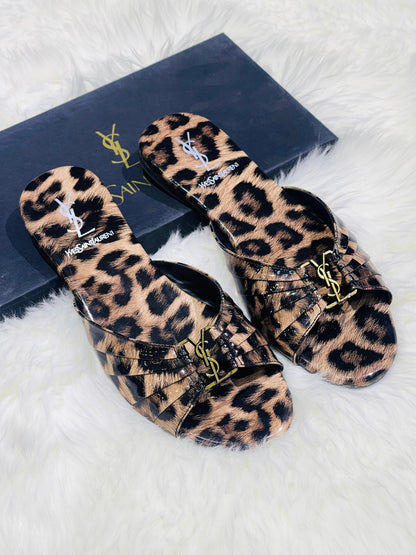NEW ARRIVAL – YSL Yves Saint Laurent Women Flat (Black/Brown)