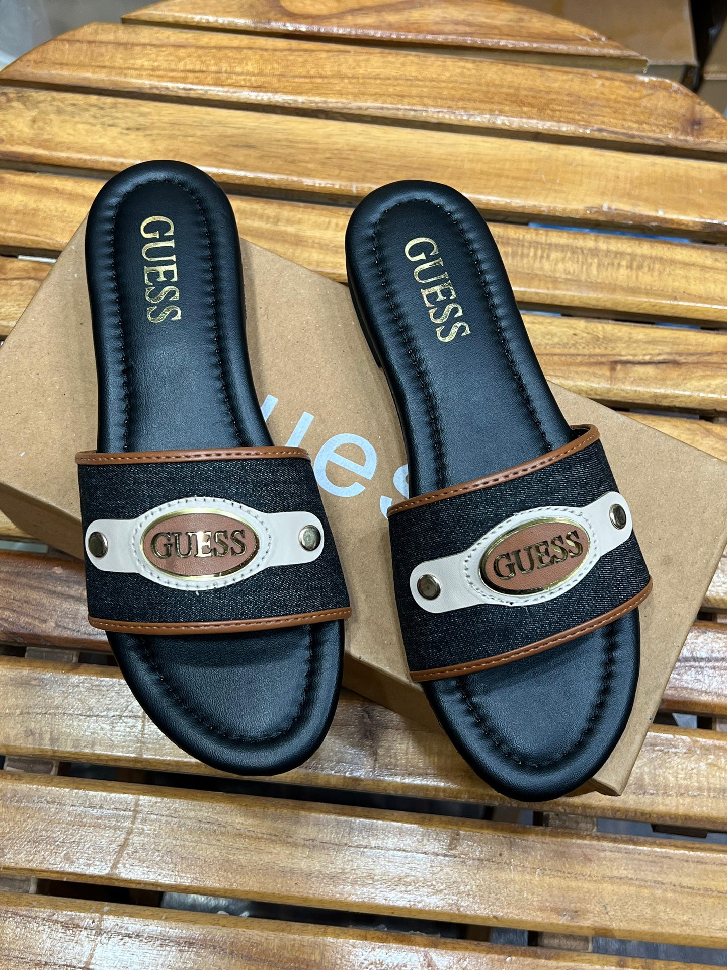 NEW ARRIVAL – Guess Women Denim Flat