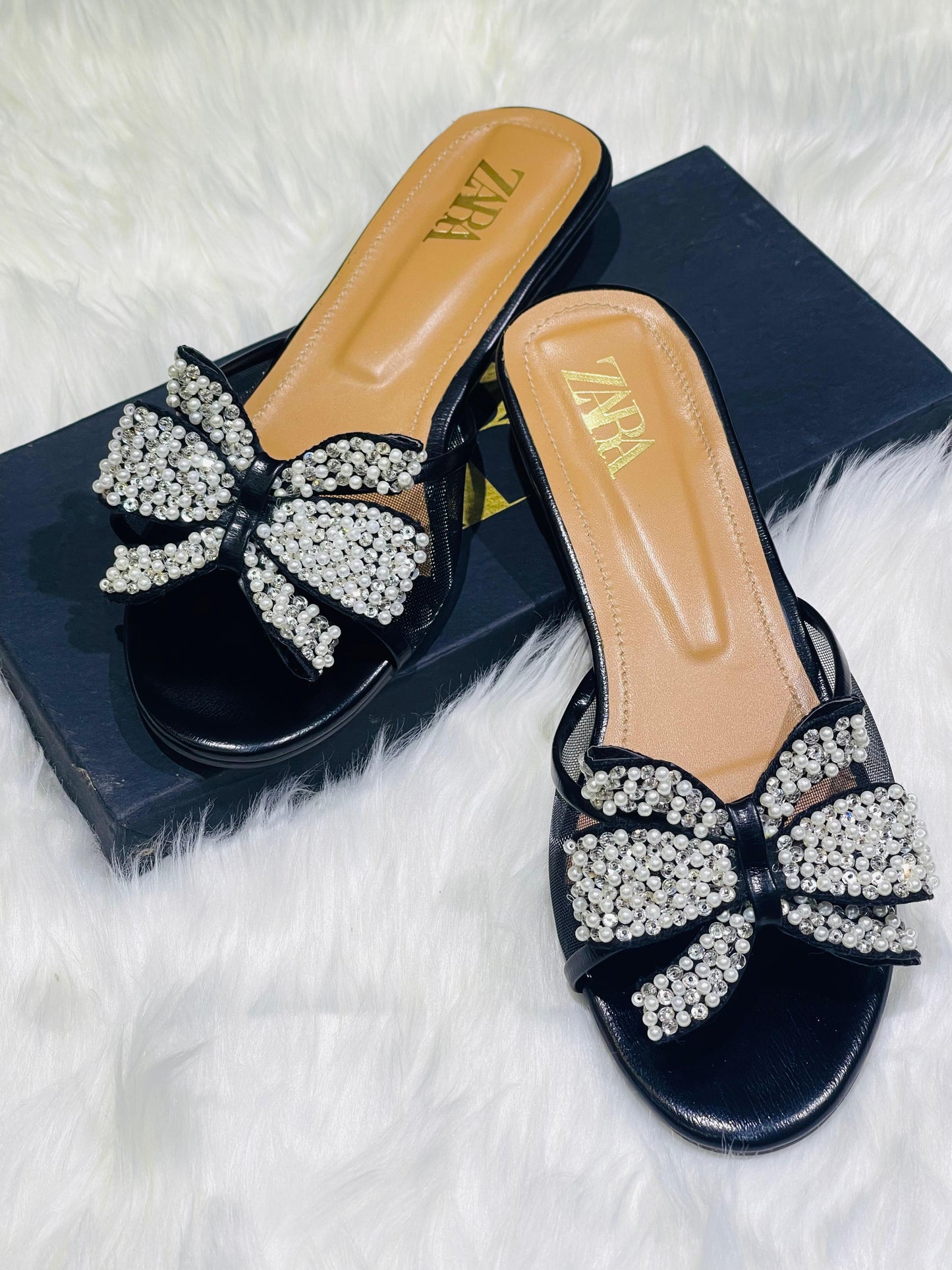 NEW ARRIVAL – ZARA Embroidered Bow Women Flats (Black)