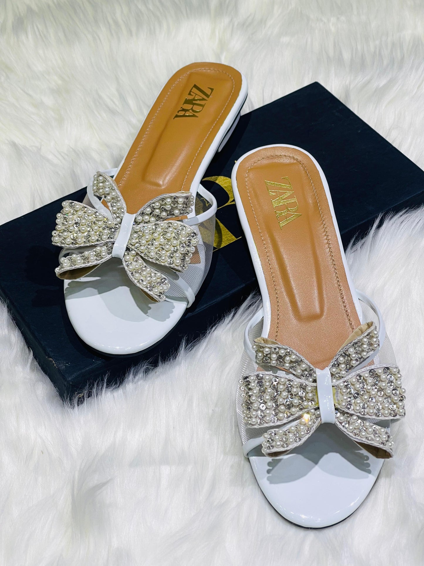 NEW ARRIVAL – ZARA Embroidered Bow Women Flats (White)