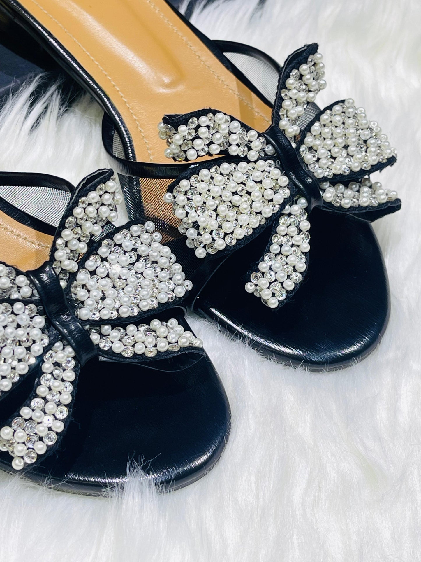 NEW ARRIVAL – ZARA Embroidered Bow Women Flats (Black)