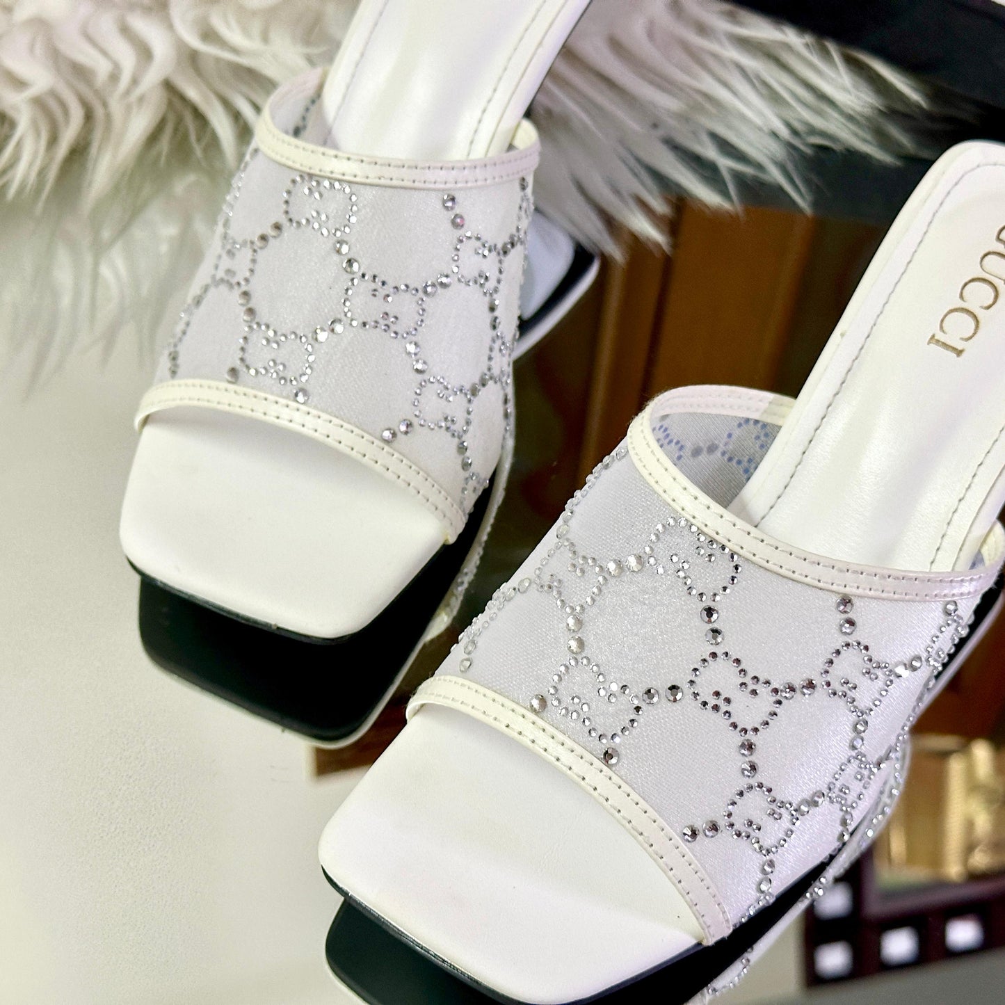 GUCCI Women Sandals – With Brand Box (White)