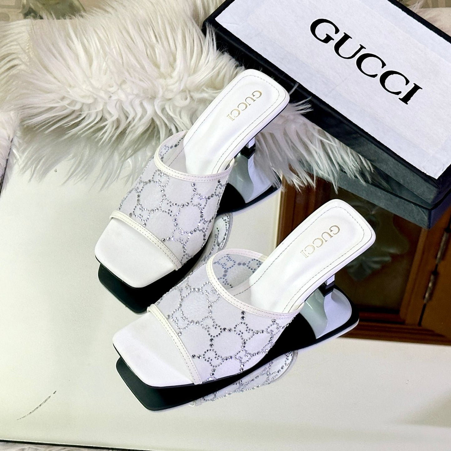 GUCCI Women Sandals – With Brand Box (White)