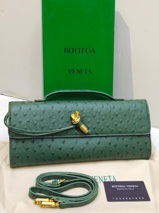 BOTTEGA VENETA – Premium Master Series Clutch (Green)
