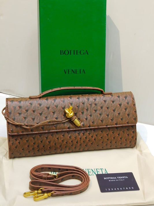 BOTTEGA VENETA – Premium Master Series Clutch (Brown)