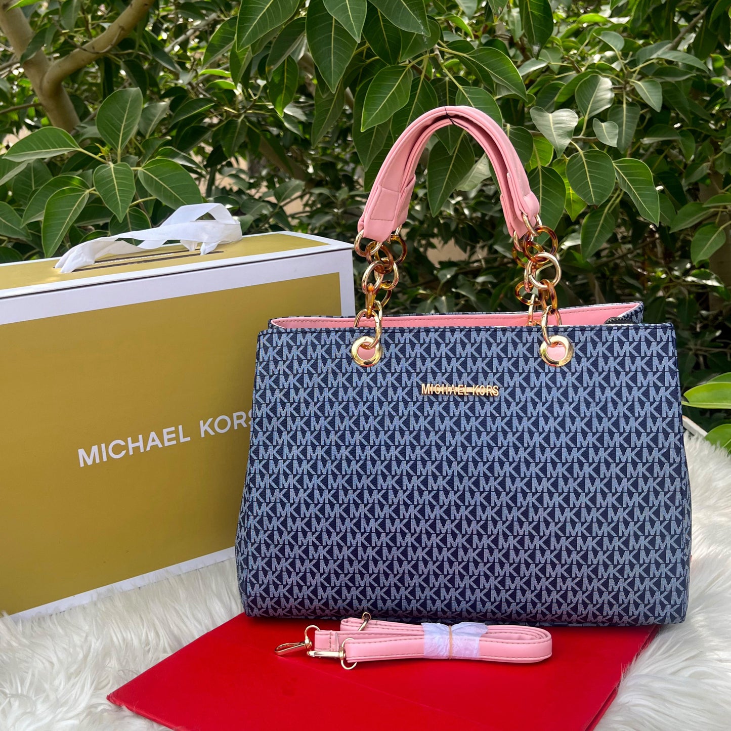 MICHAEL KORS – Elegant Handbag with Long Belt (Blue)