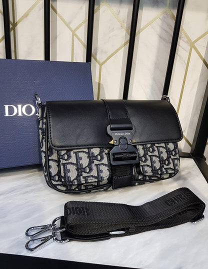 Dior – Hit The Road Bag (Black)