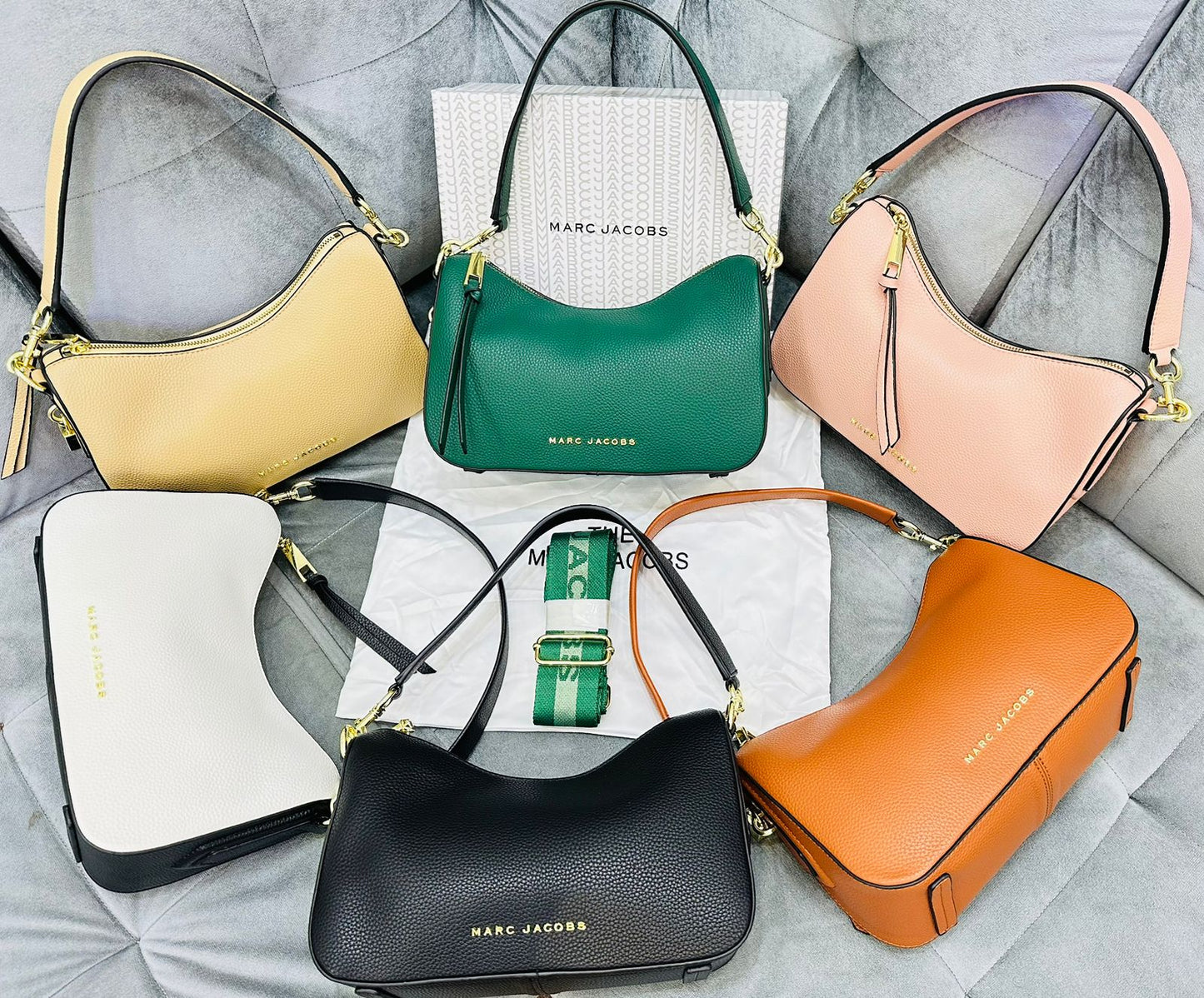 Marc Jacobs – Premium Collection (Pink)