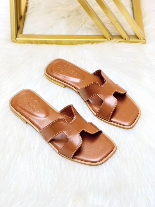 HERMES RESTOCK – Women Flat Slippers (Brown)