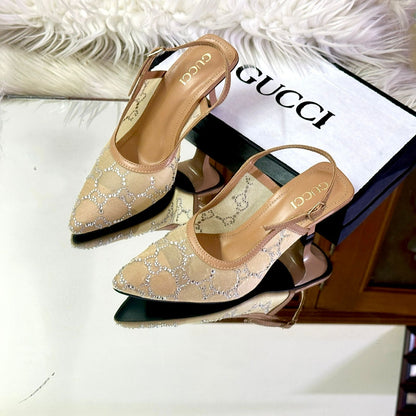 GUCCI NEW ARRIVAL – Women Slippers (Golden)
