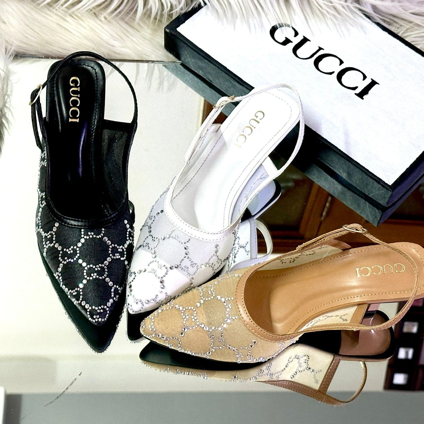 GUCCI NEW ARRIVAL – Women Slippers (Golden)