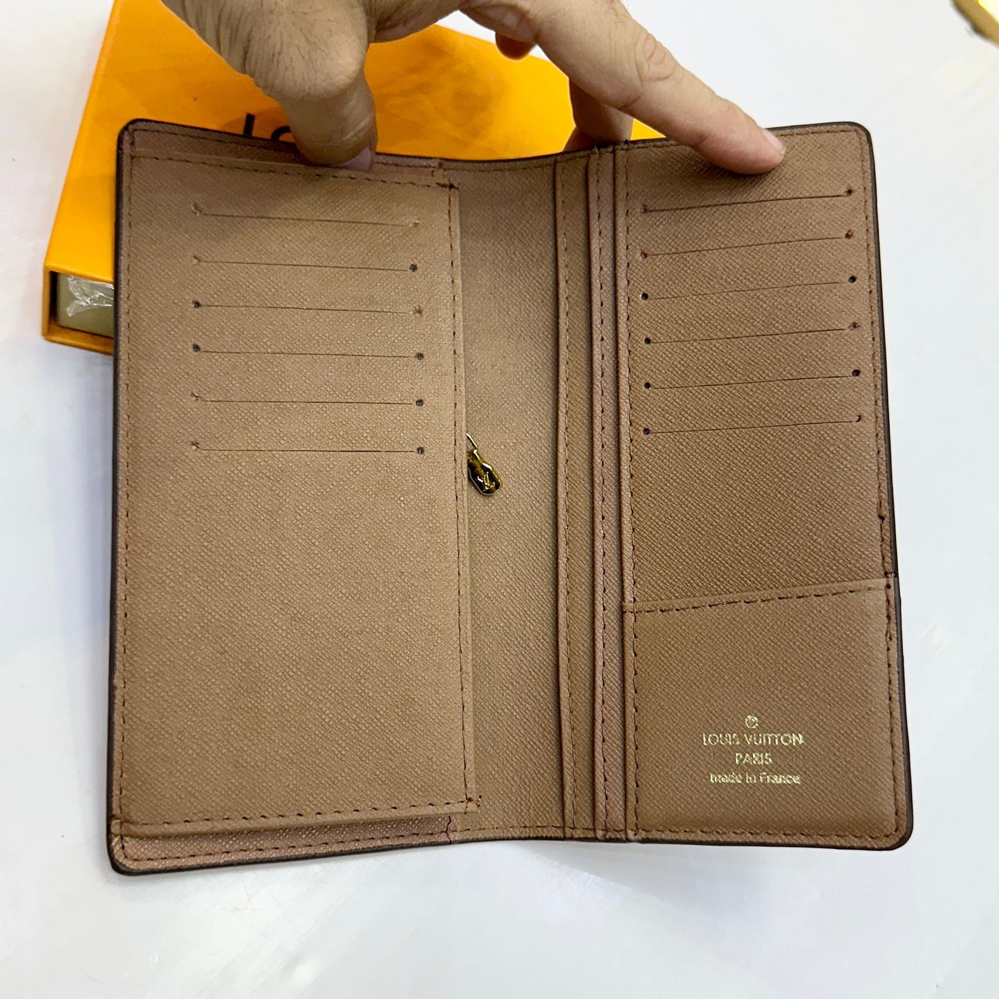 LOUIS VUITTON NEW DESIGN – Women Wallet (Brown)