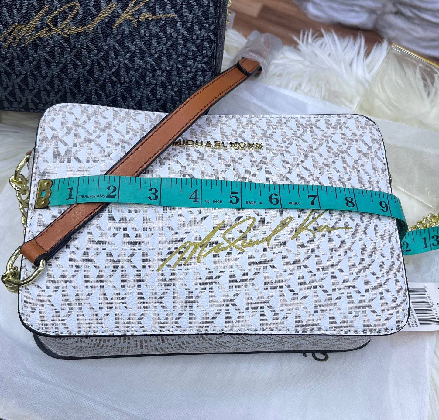 MICHAEL KORS JET SET MEDIUM LOGO SIGNATURE CROSSBODY BAG – Women Bag (Cream)