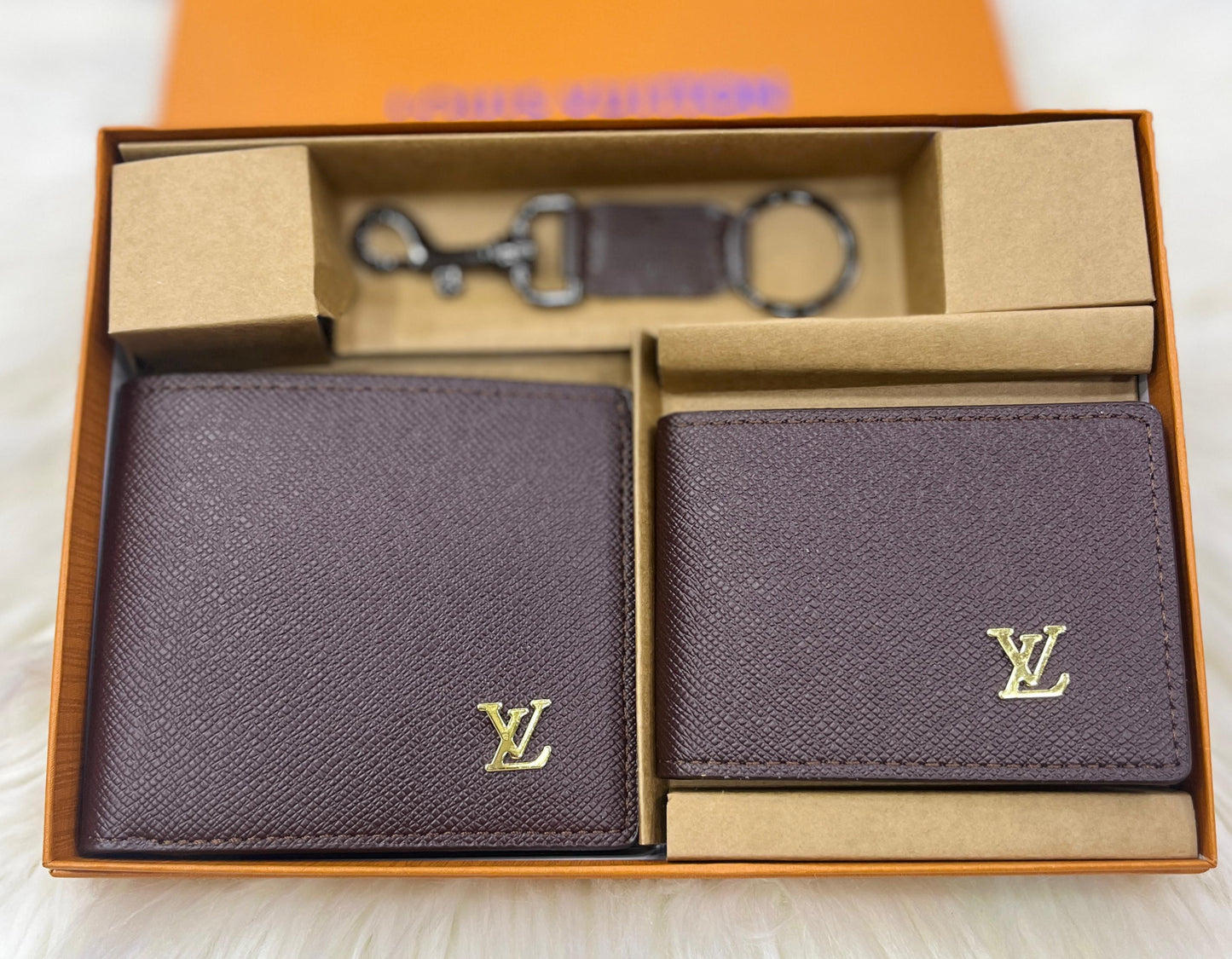 LOUIS VUITTON GENTS GIFT SET – Wallet, Card Holder & Keychain (Maroon)