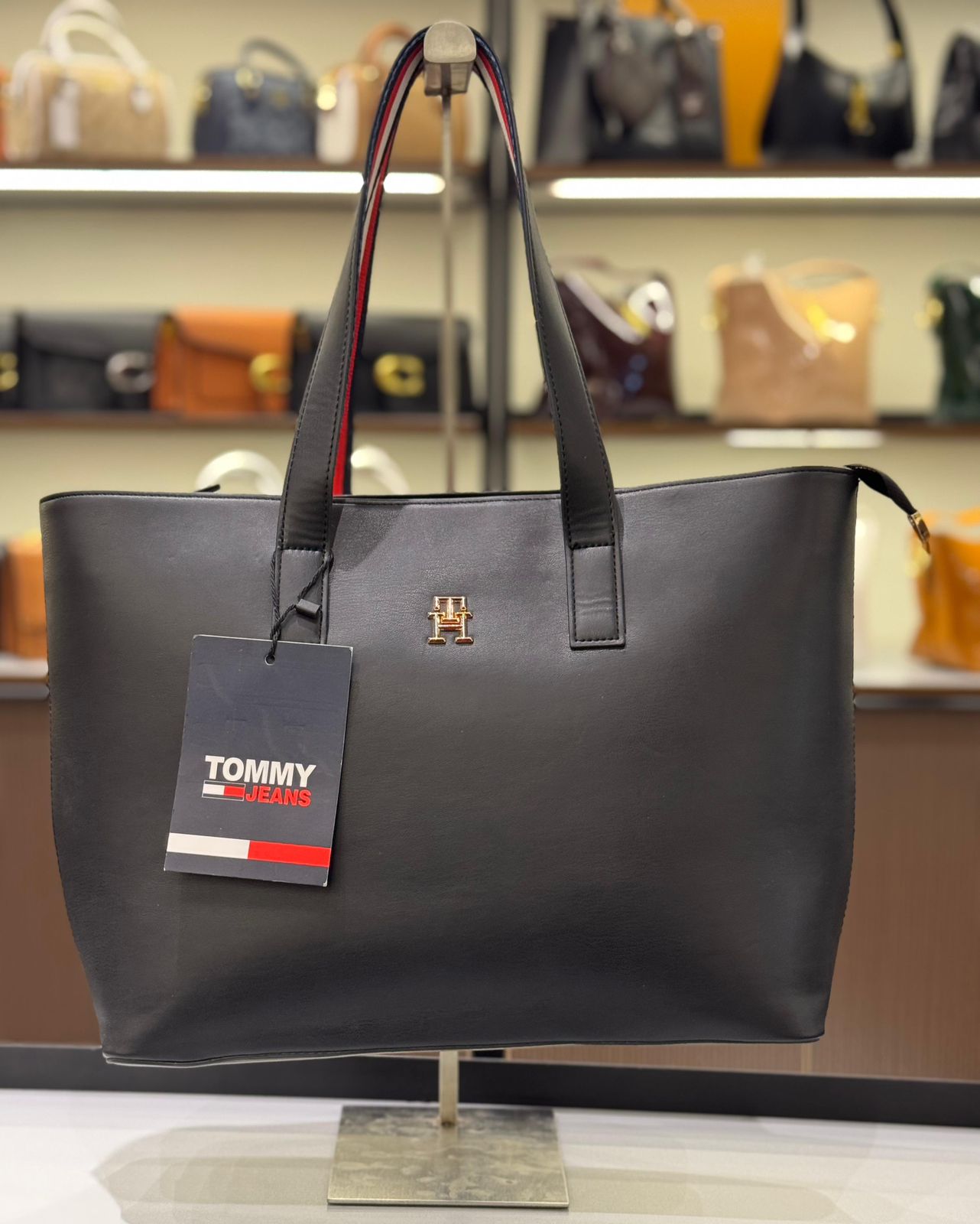 TOMMY HILFIGER ICONIC TOTE BAG – Women Bag (Black Design 2)