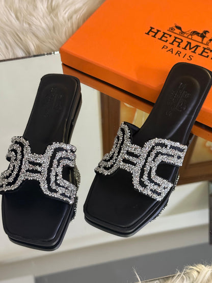 HERMES – Medicated & Soft Slippers (Black)