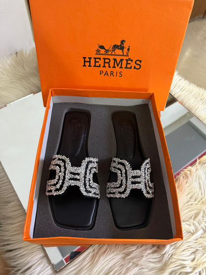 HERMES – Medicated & Soft Slippers (Black)