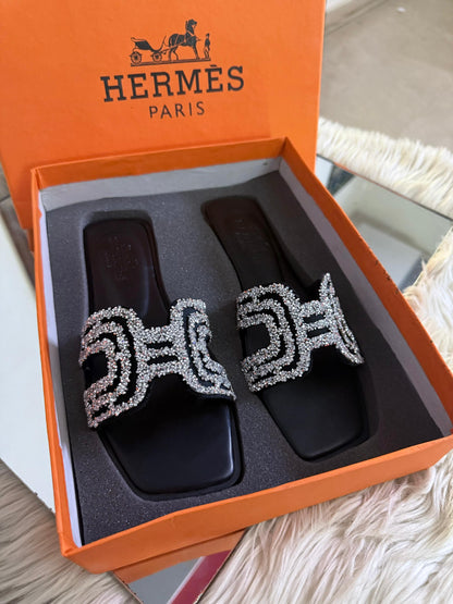 HERMES – Medicated & Soft Slippers (Black)