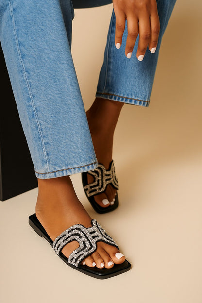 HERMES – Medicated & Soft Slippers (Black)