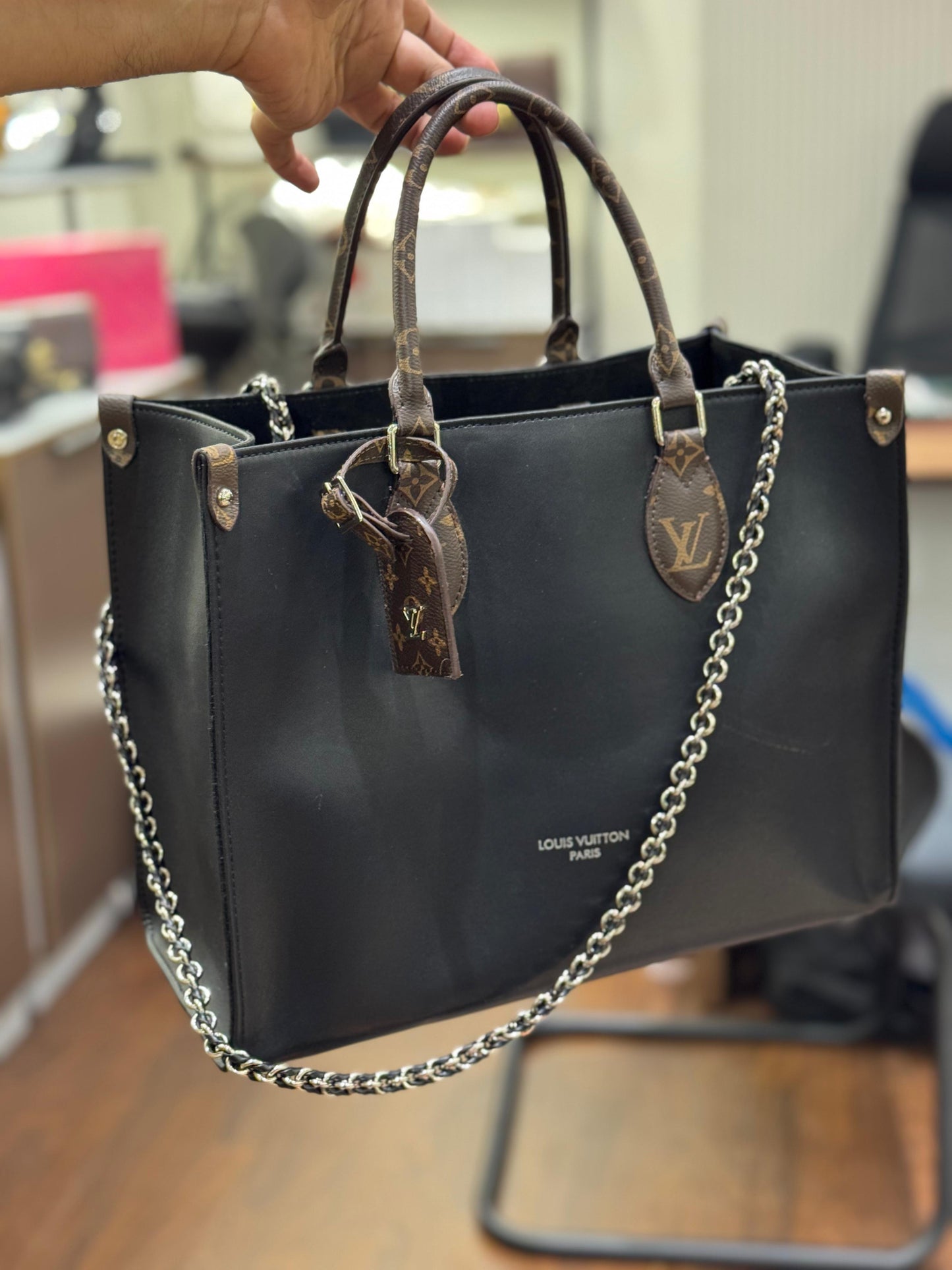 Louis Vuitton OnTheGo GM – Bicolour Monogram Empreinte Leather Tote Bag (Black)