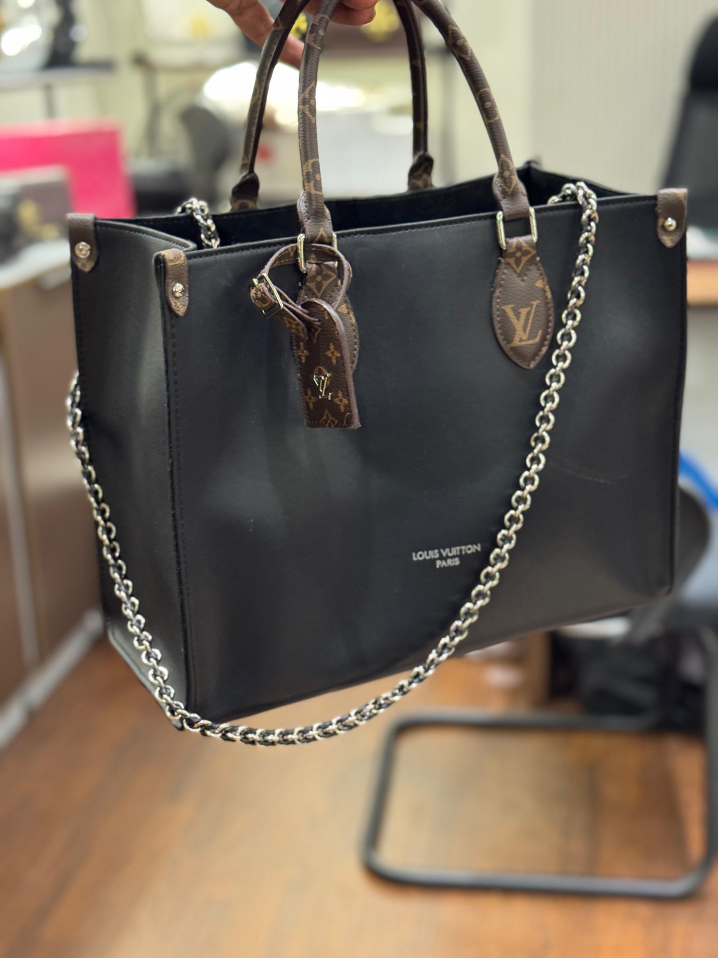 Louis Vuitton OnTheGo GM – Bicolour Monogram Empreinte Leather Tote Bag (Black)