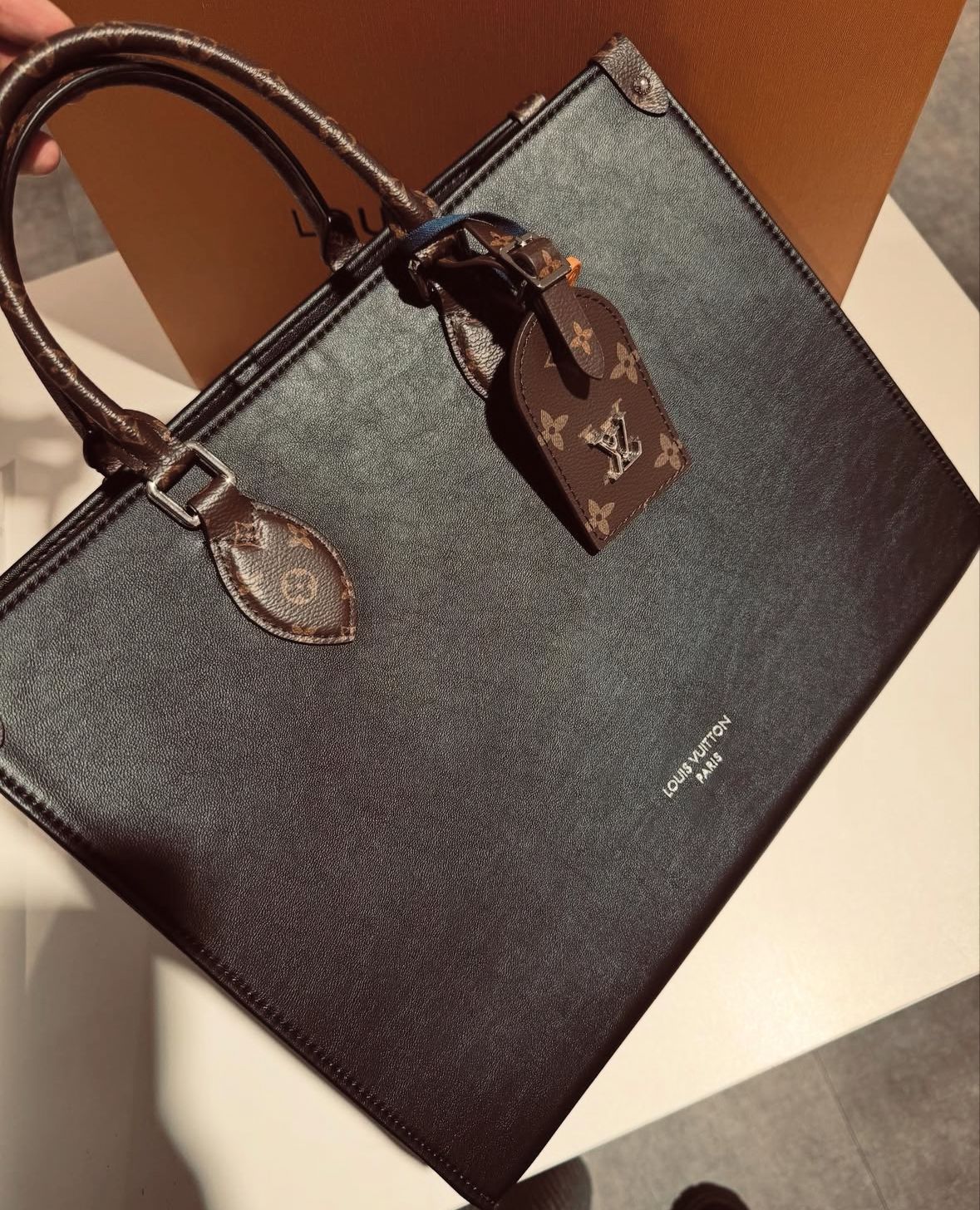 Louis Vuitton OnTheGo GM – Bicolour Monogram Empreinte Leather Tote Bag (Black)