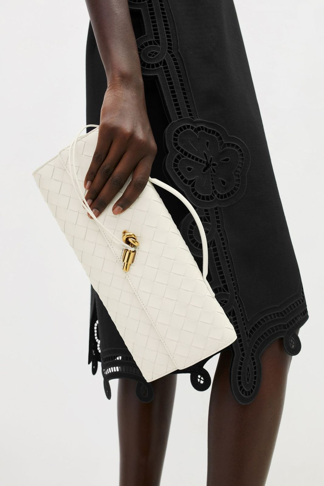 Bottega Veneta Andiamo Clutch Bag – 31cm (White)