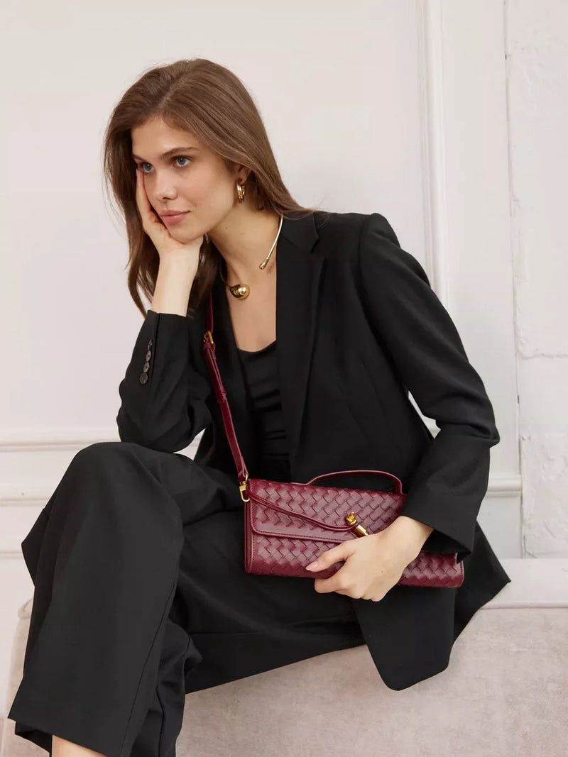 Bottega Veneta Andiamo Clutch Bag – 31cm (Maroon)