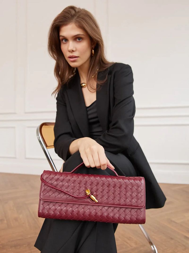 Bottega Veneta Andiamo Clutch Bag – 31cm (Maroon)