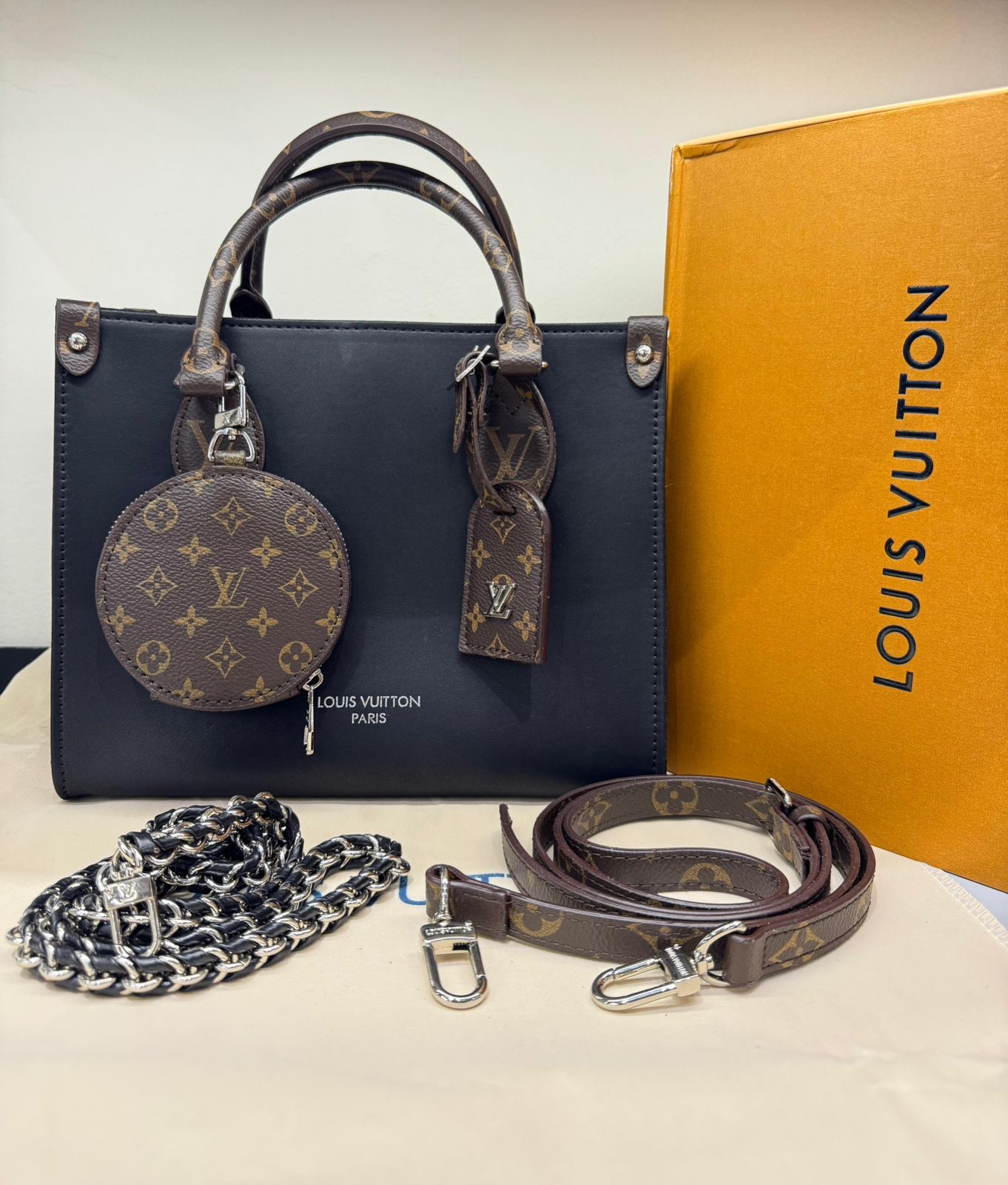 LOUIS VUITTON OnTheGo MM – Women Tote Bag (Black)