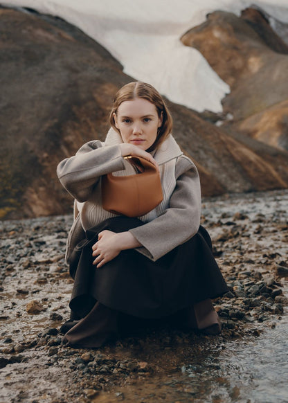 POLÈNE BÉRI – Edition Textured Taupe Women Bag (Brown)