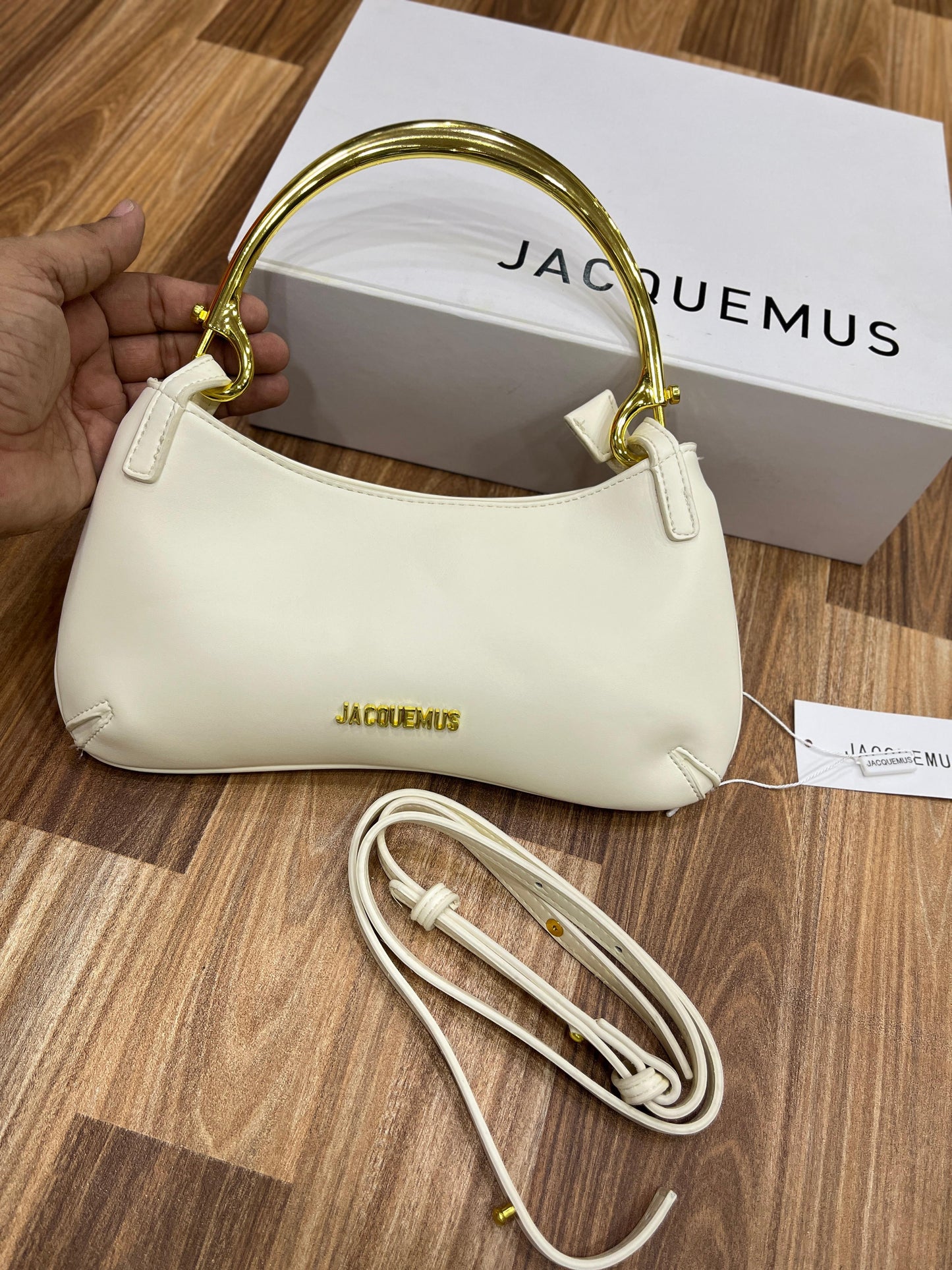 JACQUEMUS – Le Bisou Mousqueton Women Bag (White)