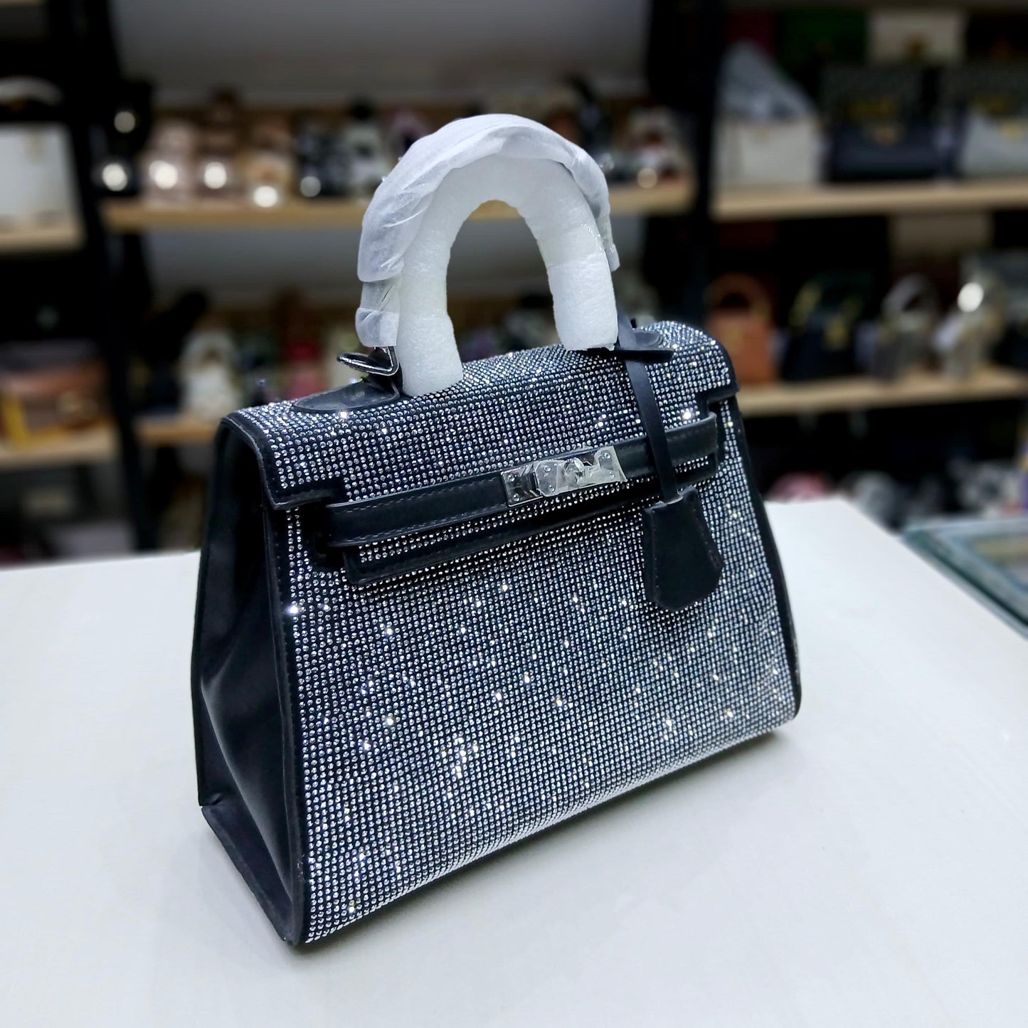 HERMÈS – Kelly Stylish & Fancy Women Bag (Black & Silver)