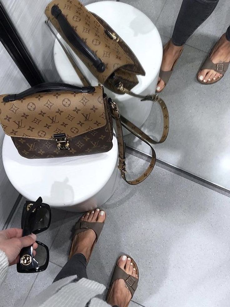 LOUIS VUITTON – Luxury Leather Women Bag (Beige Brown)