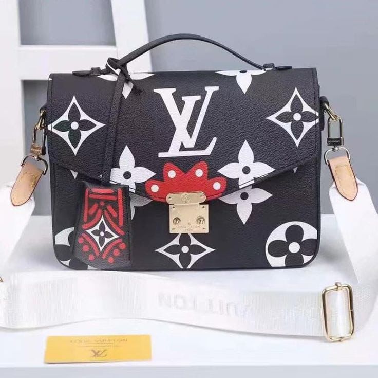 LOUIS VUITTON – Luxury Leather Women Bag (Black)