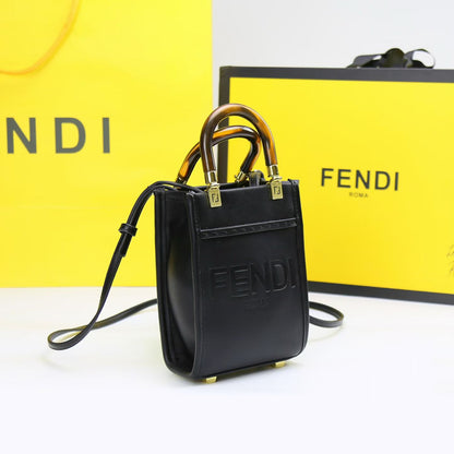 FENDI – Luxury Leather Women Bag (Black)